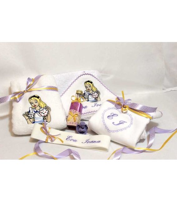 Trusou botez Alice in tara minunilor