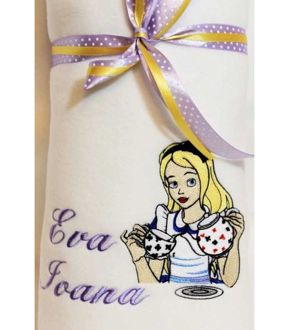 Paturica Botez Alice in Tara Minunilor