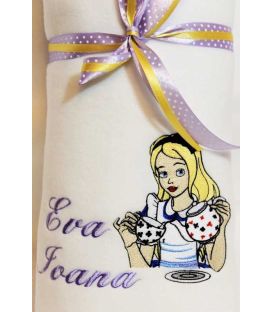 Paturica Botez Alice in Tara Minunilor