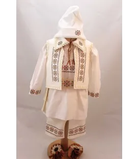 Costum national botez baieti din Moldova