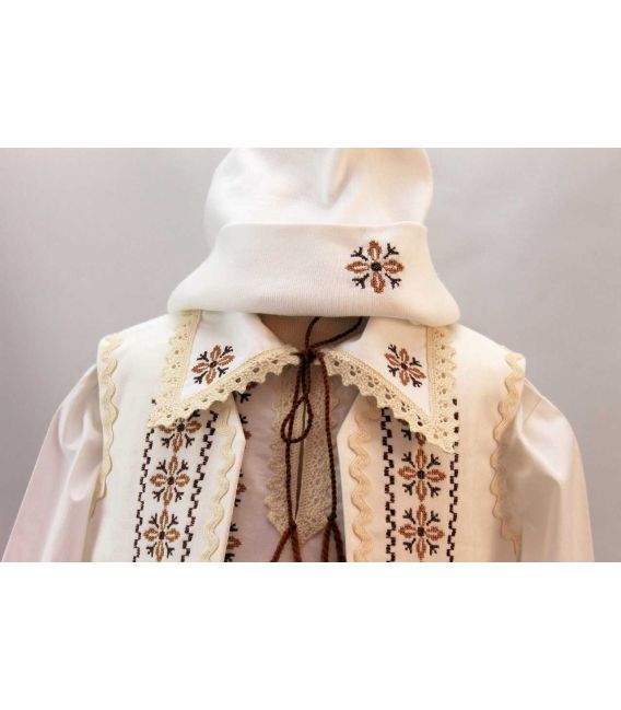 Costum national botez baieti din Moldova