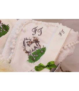 Trusou botez personalizat si cutie botez broderie calut