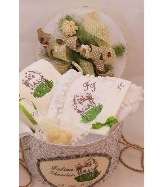 Trusou botez personalizat si cutie botez broderie calut