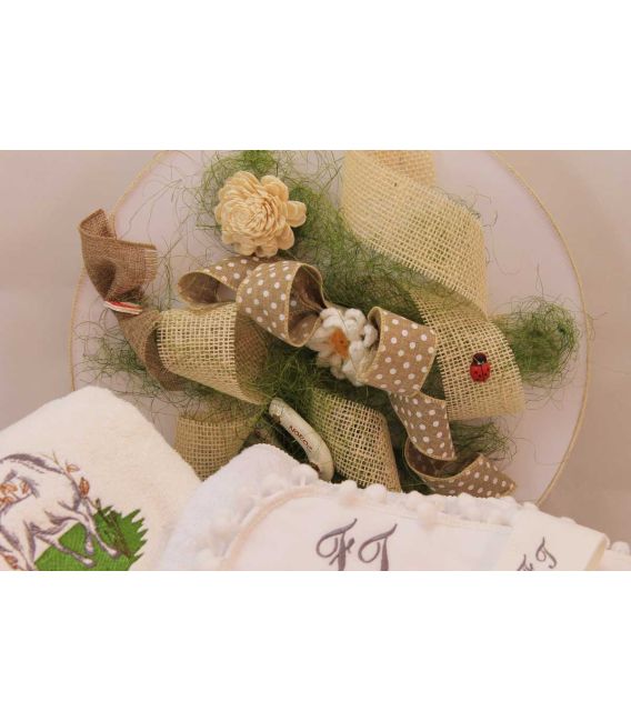 Trusou botez personalizat si cutie botez broderie calut
