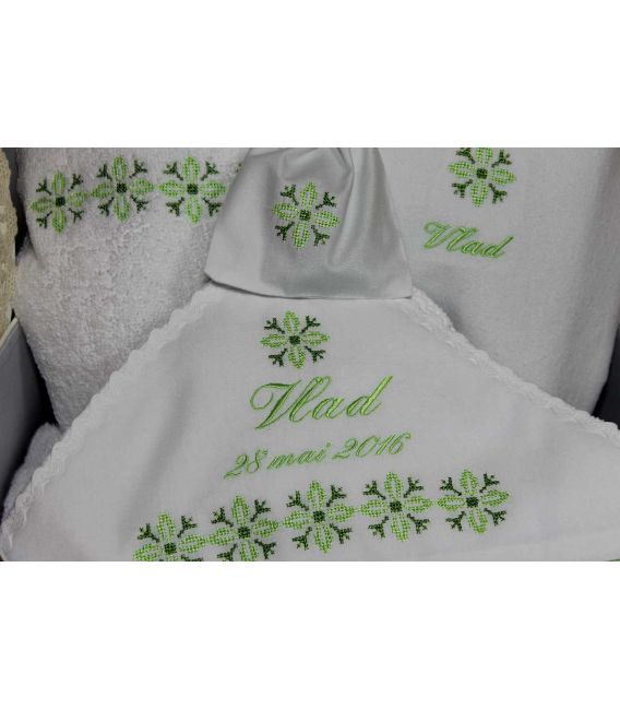 Trusouri botez traditionale - Trusou botez personalizat si cutie botez traditionale broderie stelute