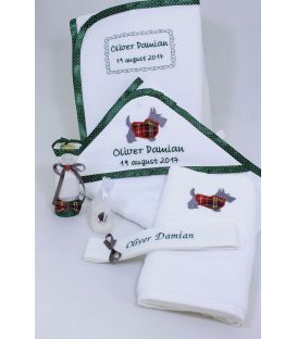 Trusou botez toate piesele din modelul cu broderia aplica catelusul scotian