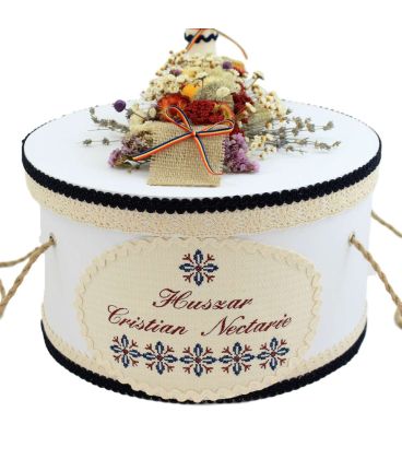 Cutie decorata traditional cu stelute