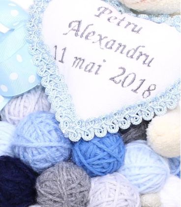 Lumanare de botez cu gheme bleu si ursulet