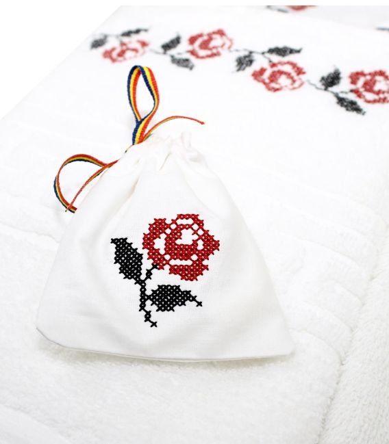 Trusouri botez traditionale - Trusou botez traditional complet personalizat trandafiri