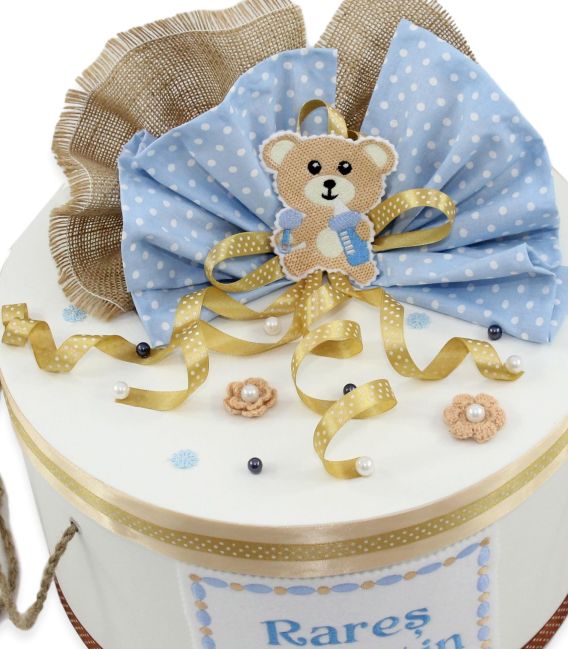 Set trusou botez baiat cu lumanare si cutie ursulet cu biberon