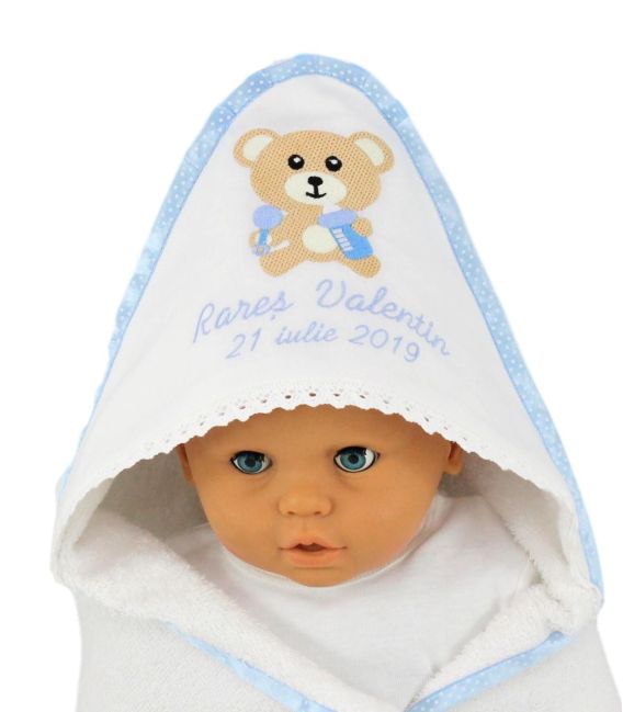 Set trusou botez baiat cu lumanare si cutie ursulet cu biberon