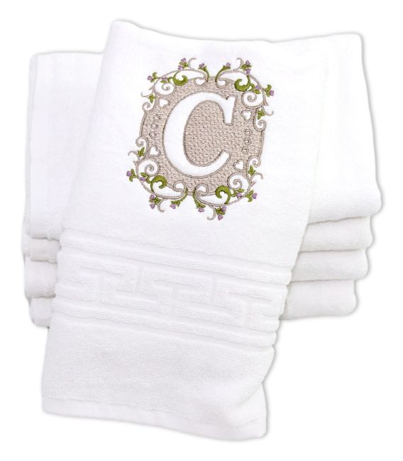 Prosop de baie alb  personalizat cu monograma C -2