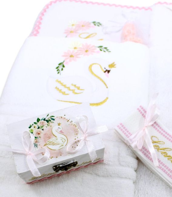 Trusou botez personalizat fetite cutie rotunda inclusa Lebada aurie