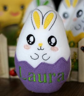 Cadou de Paste jucarie personalizata ou Laura