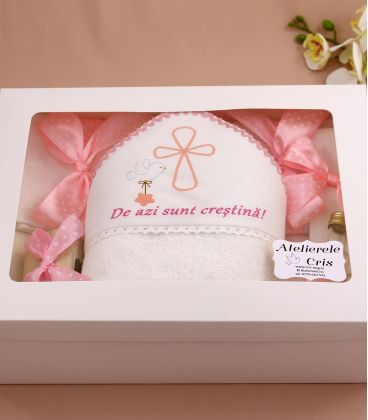 Trusou botez in cutie cu capac transparent cruce si porumbel 9 piese