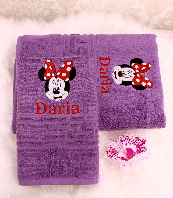Prosop personalizat cu nume si Minnie Mouse