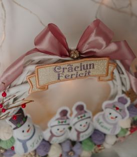 Coronita de Craciun din ratan personalizata mov pudrat