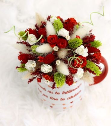 Cana personalizata cu mesaj si aranjament floral