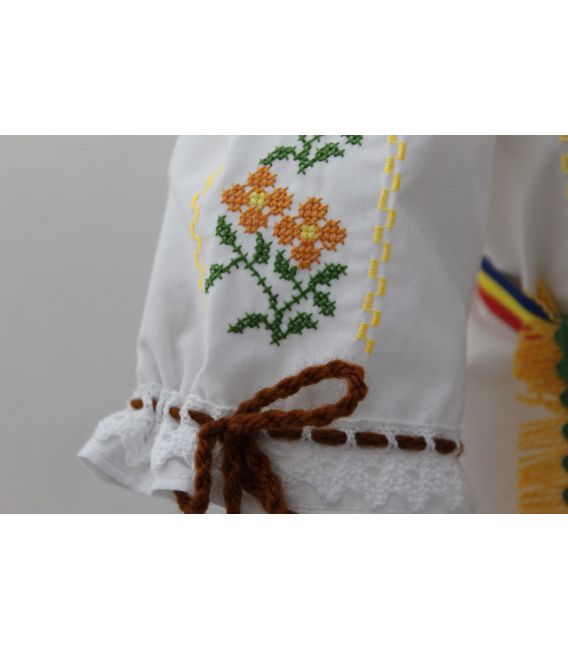 Costum traditional fete botez Iasmina