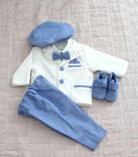 Costumas baiateti botez