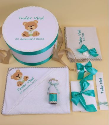 Trusou botez ursulet personalizat si cutie rotunda inclusa Ianis