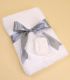 Trusou botez cu lumanare si cutie rotunda ingeras argintiu