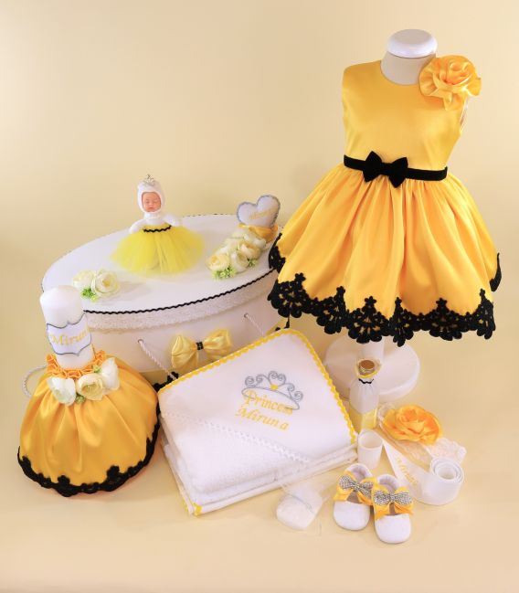 Trusou botez cu rochita cu dantela si lumanare cu flori printesa