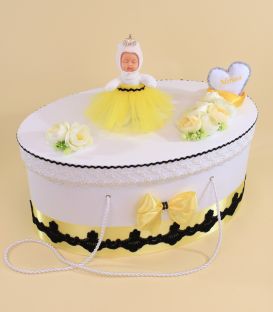 Trusou botez cu rochita cu dantela si lumanare cu flori printesa