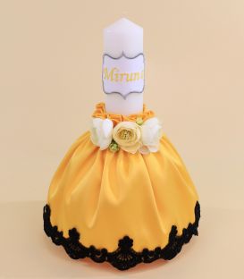 Trusou botez cu rochita cu dantela si lumanare cu flori printesa