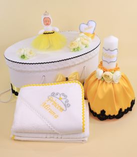 Trusou botez cu rochita cu dantela si lumanare cu flori printesa
