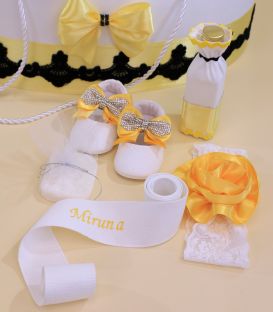Trusou botez cu rochita cu dantela si lumanare cu flori printesa