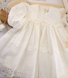 Trusou botez cu lumanare si rochita personalizat fetita - 10 piese - Alb-Crem-Ivoire - TPB-2024-1