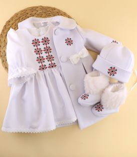 Rochita botez alba brodata traditional si paltonas bebe Atelierele Cris
