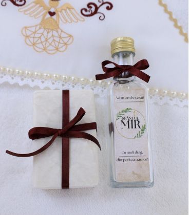 Trusou botez fete set complet ingeras elegant personalizat -detaliu sticluta mir