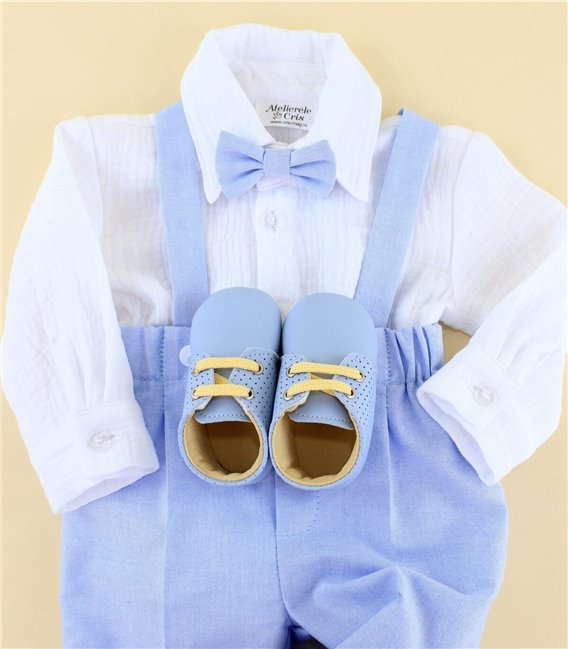 Costum botez baieti cu camasa din muselina si pantofiori