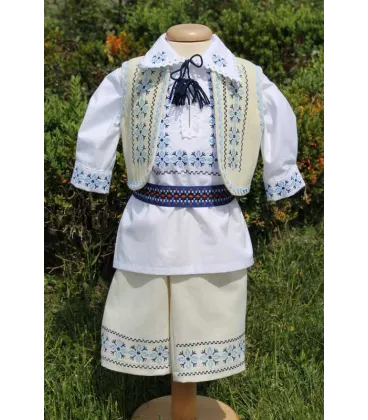 Costume populare de botez pentru baieti