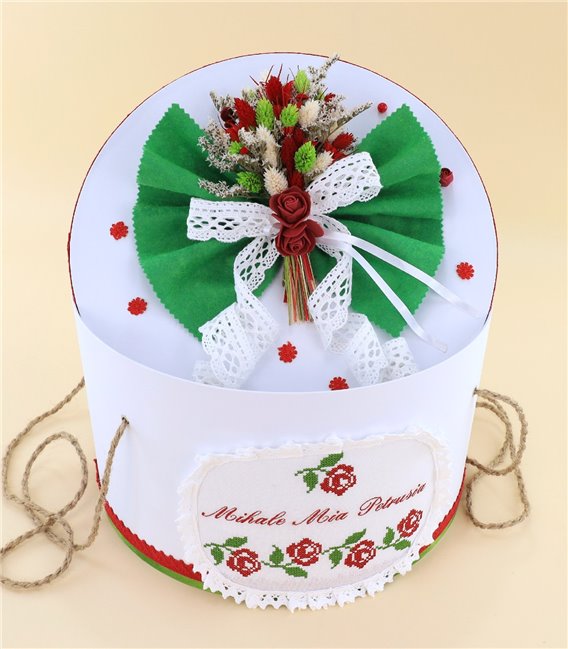 Trusou complet traditional trandafir rosu cu verde