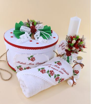 Trusou complet traditional trandafir rosu cu verde