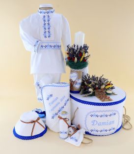 Trusou complet botez baiat cu motive traditionale Tudor