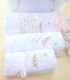 Trusou complet fete, 15 piese - rochita muselina,u lumanare, cutie, paltonas, broderi lebada