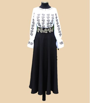 Costum popular dama alb-negru cu brâu lat brodat