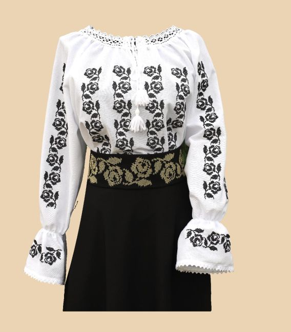 Costum popular dama alb-negru cu brâu lat brodat