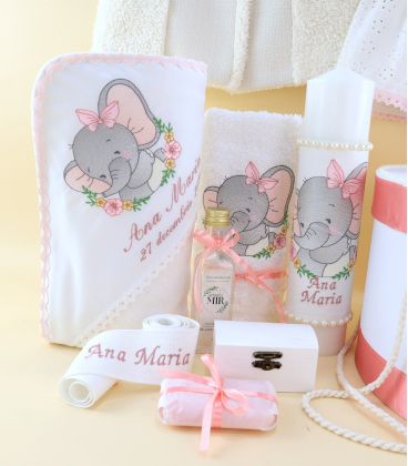 Trusou de botez 15 piese cu tema elefănțică roz