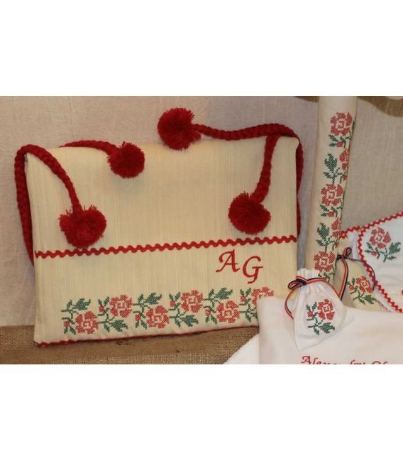 Trusouri botez traditionale - Trusou botez traditional complet broderie floare