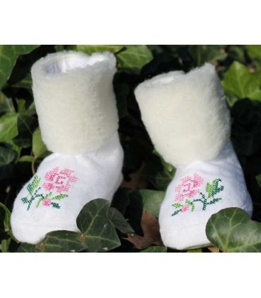 Botine brodate traditionale Codruta