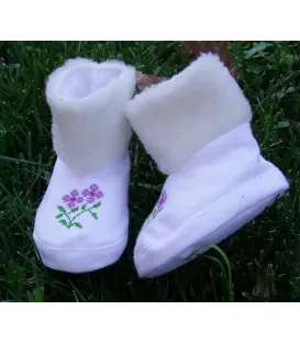 Botine brodate traditionale Violeta